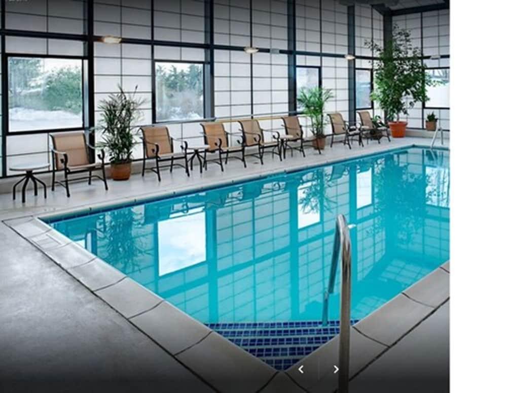 Hampton Inn Long Island/Ісландія Екстер'єр фото