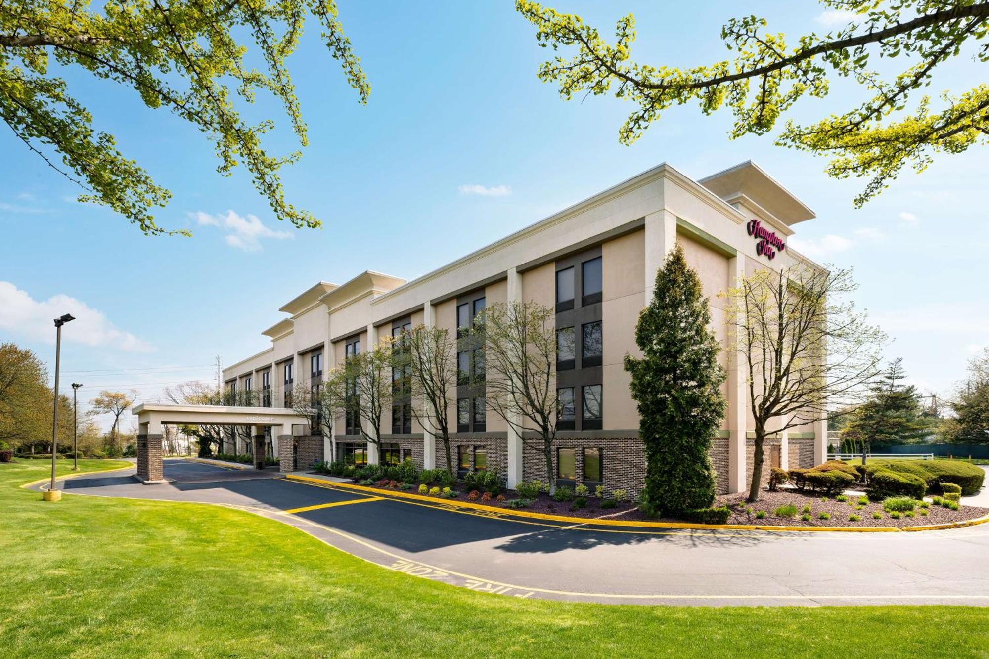 Hampton Inn Long Island/Ісландія Екстер'єр фото